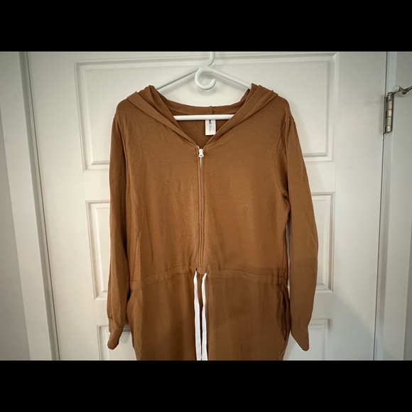 Smash and Tess x Jillian Harris “Harris Hoodie” in cinnamon brown. Size Large. - Picture 2 of 5